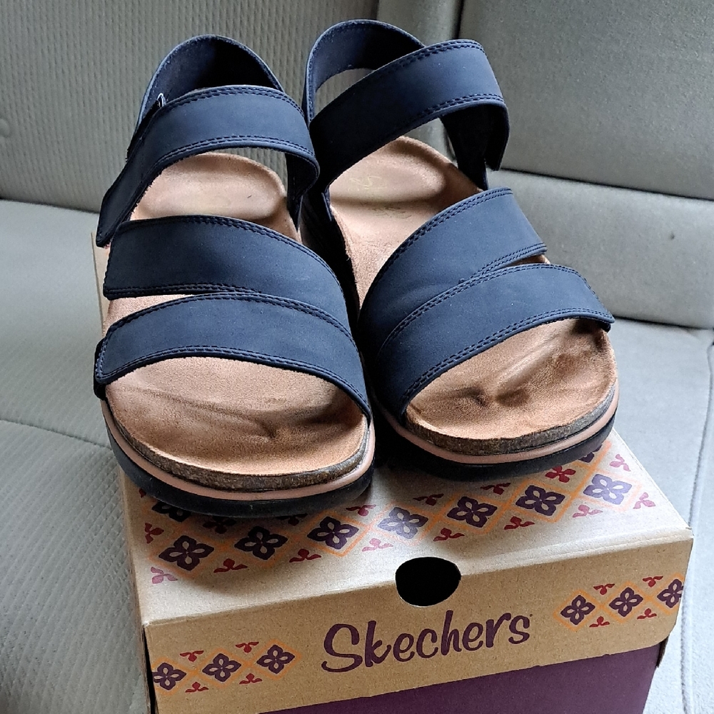 Skechers Women's Navy and Tan Sandals